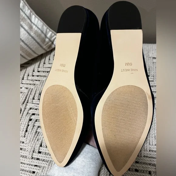 NEW Navy velvet flats - Picture 4 of 4